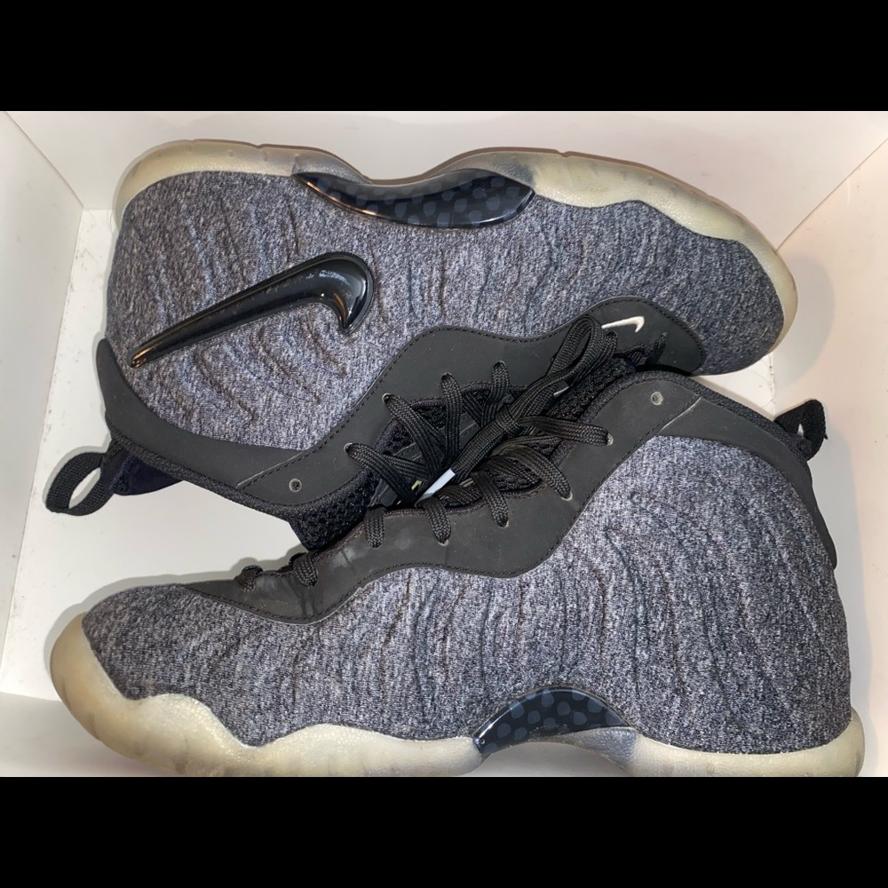 NIKE FOAM POSITE GRADE SCHOOL 6.5